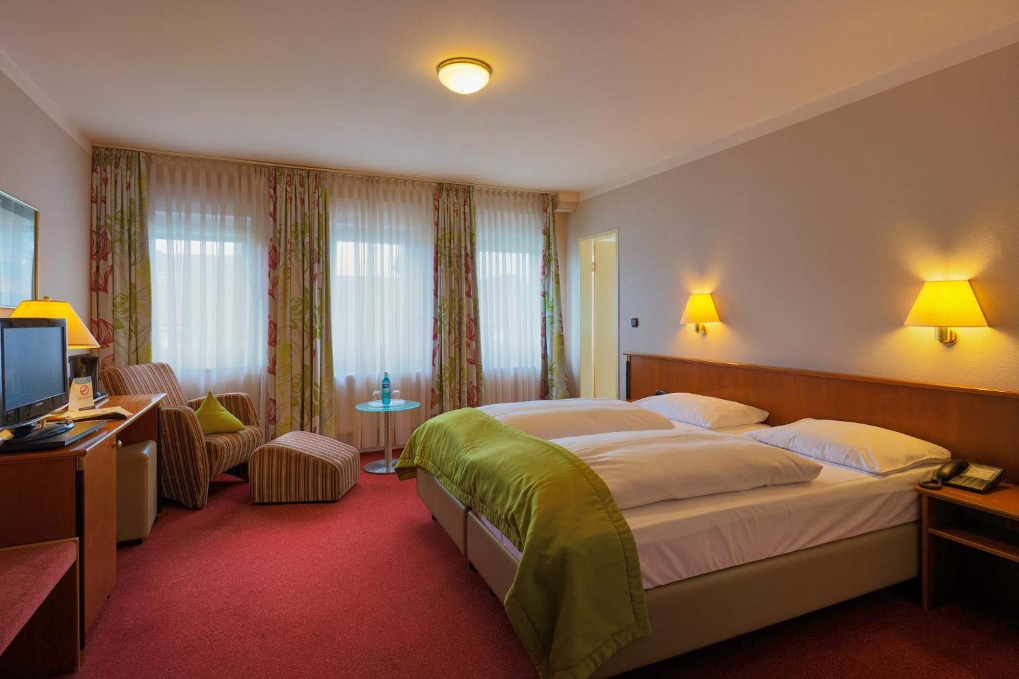 Trip Inn Posthotel Dueren Duren Exterior photo