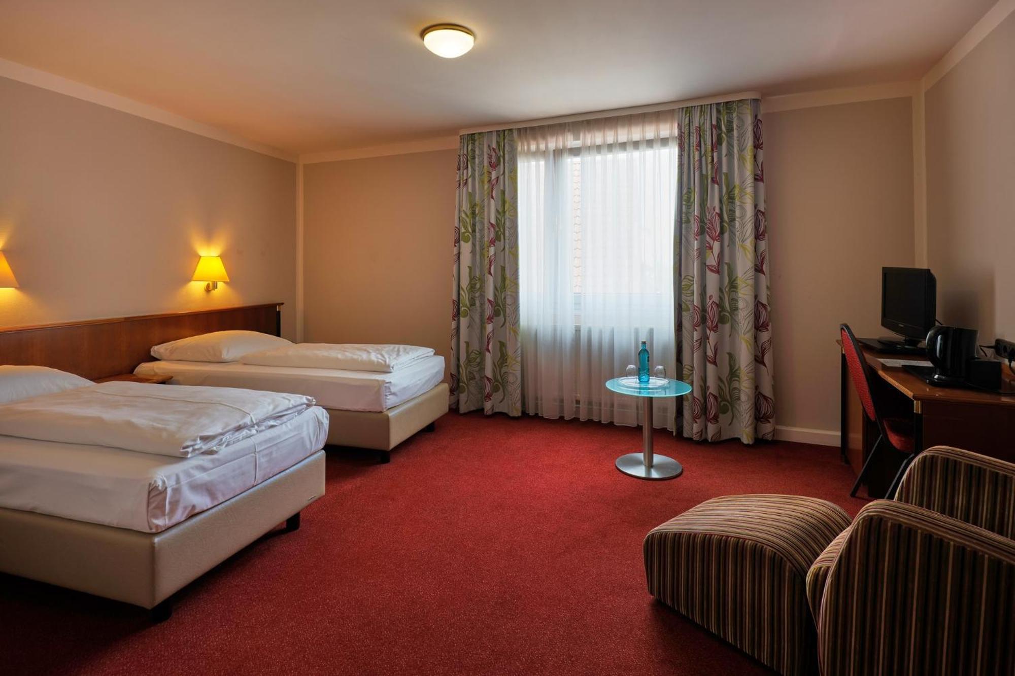 Trip Inn Posthotel Dueren Duren Exterior photo