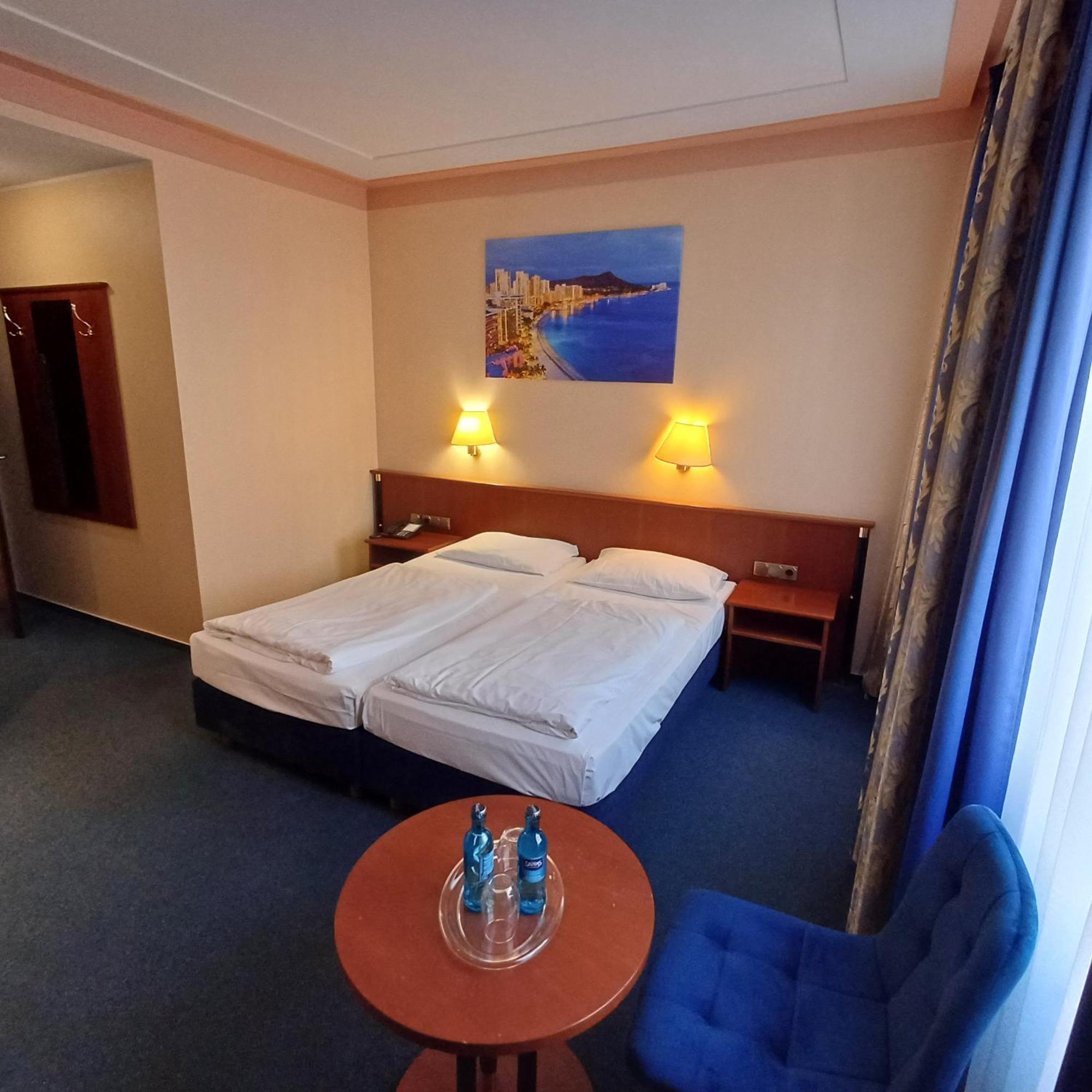 Trip Inn Posthotel Dueren Duren Exterior photo