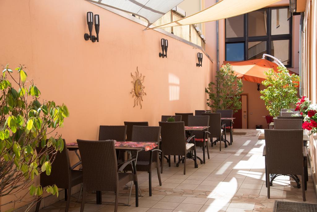 Trip Inn Posthotel Dueren Duren Exterior photo